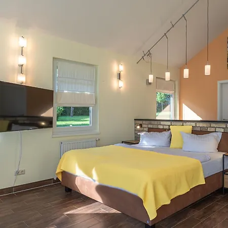 Kastanienhof Am Loppiner See Prázdninový dům *